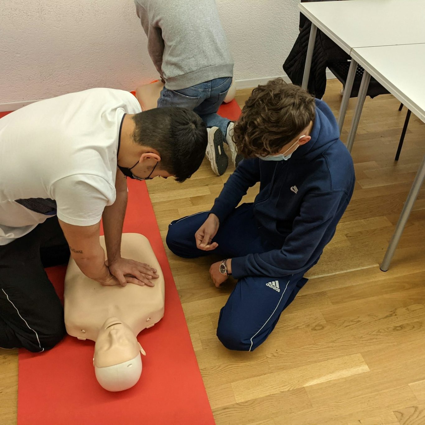 Equipo multidisciplinar con amplia experiencia en el sector de las emergencias que velan por la seguridad de tu empresa